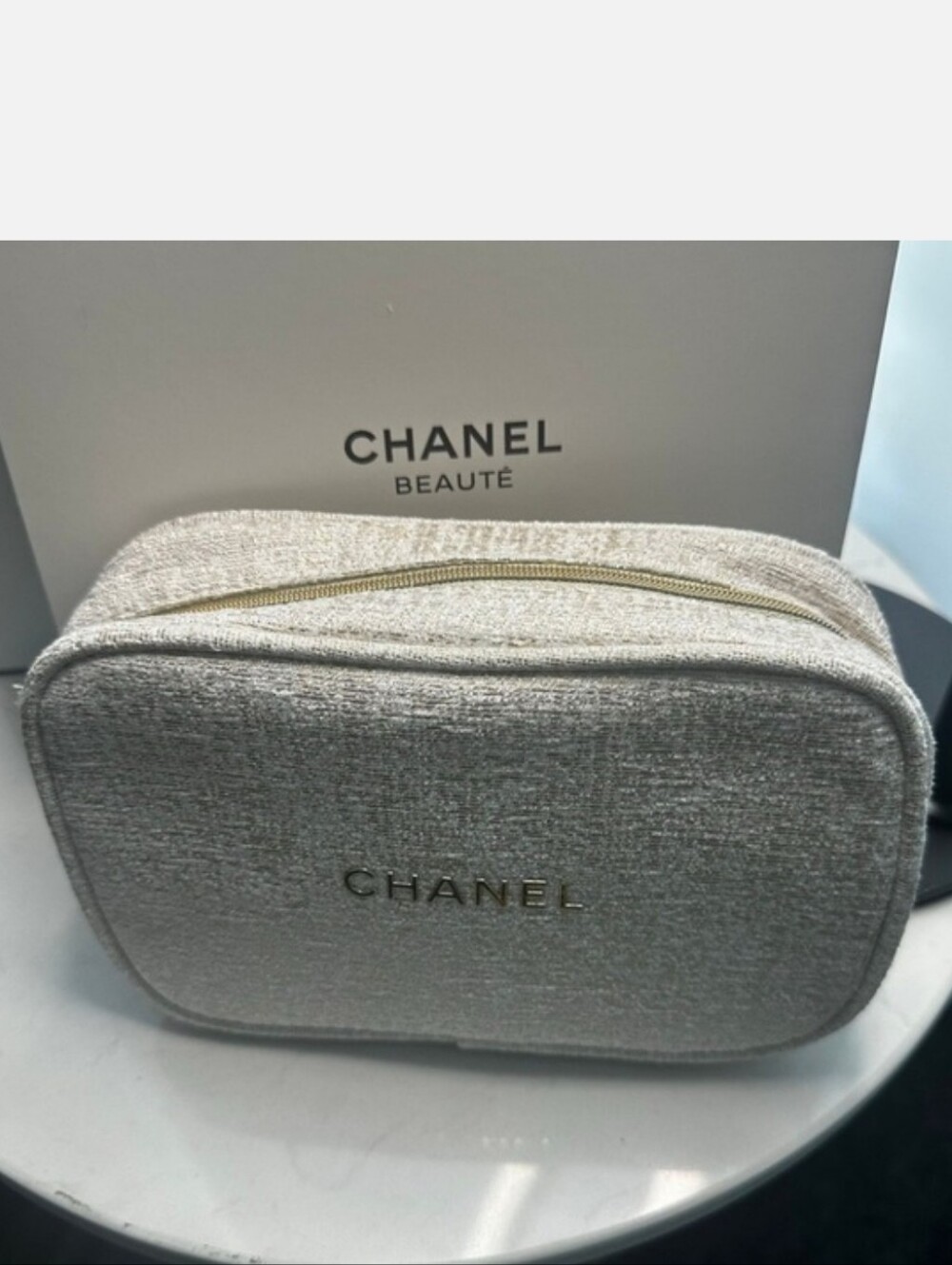Beige With Gold Flicks Textured Makeup Case with Gold Logo